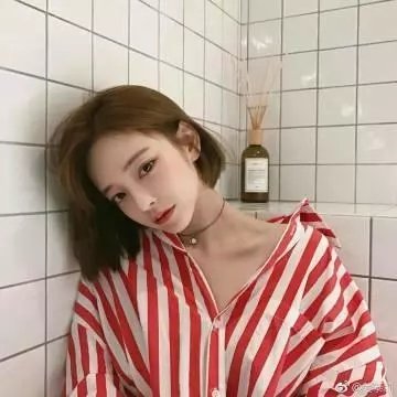 刻在石磨上的勋章